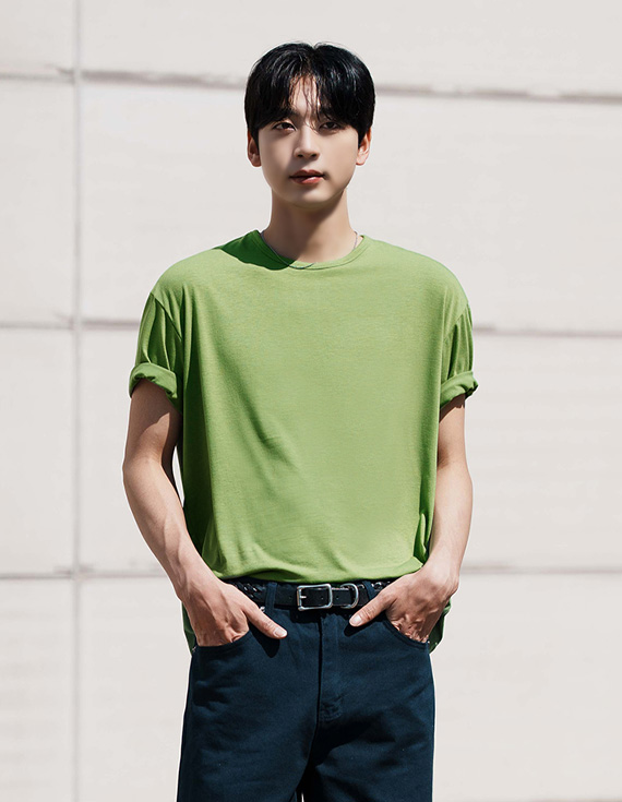 layered panel cut short short sleeved T-shirt 31223